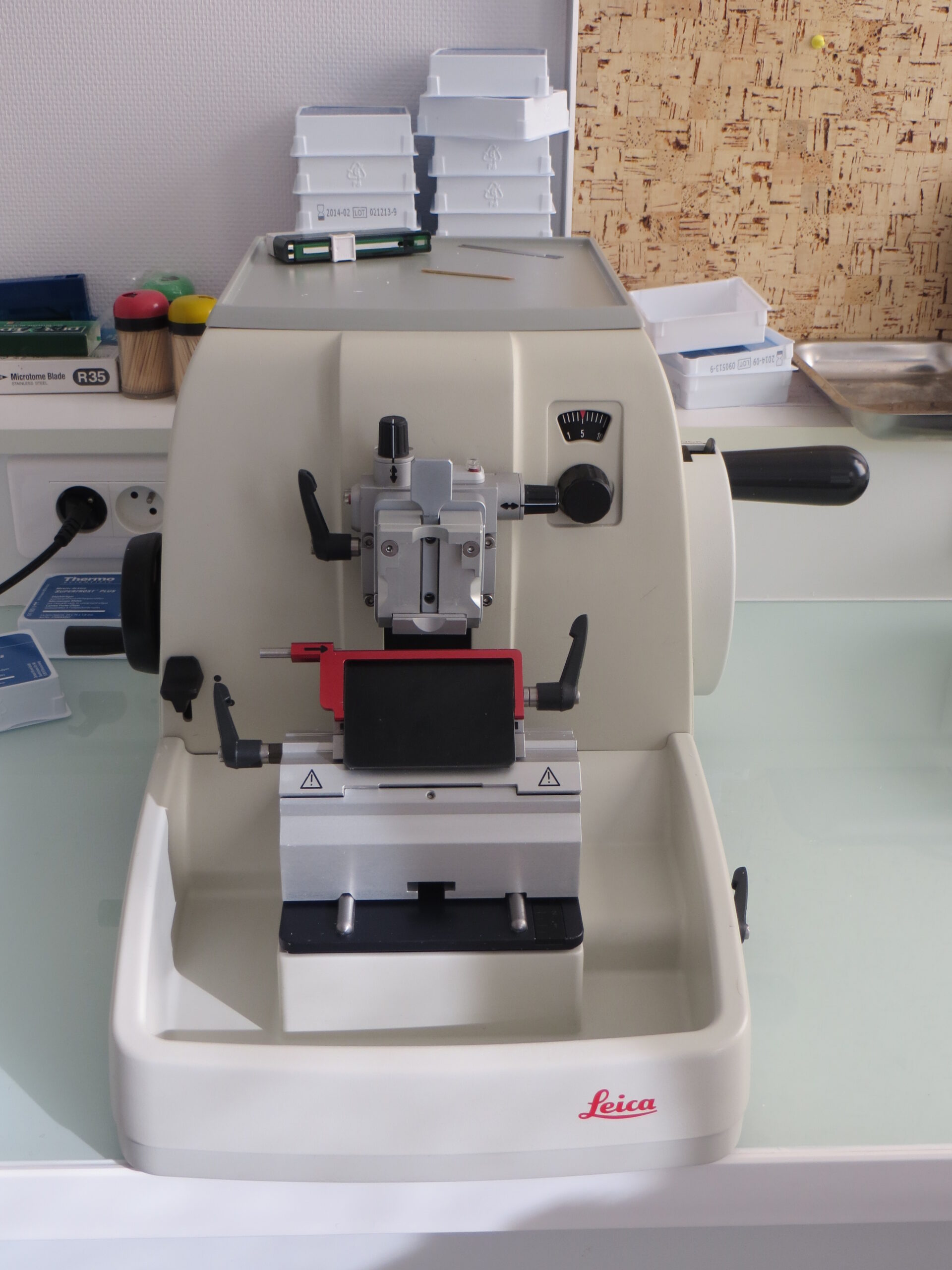 Microtome manuel RM2235 Leica