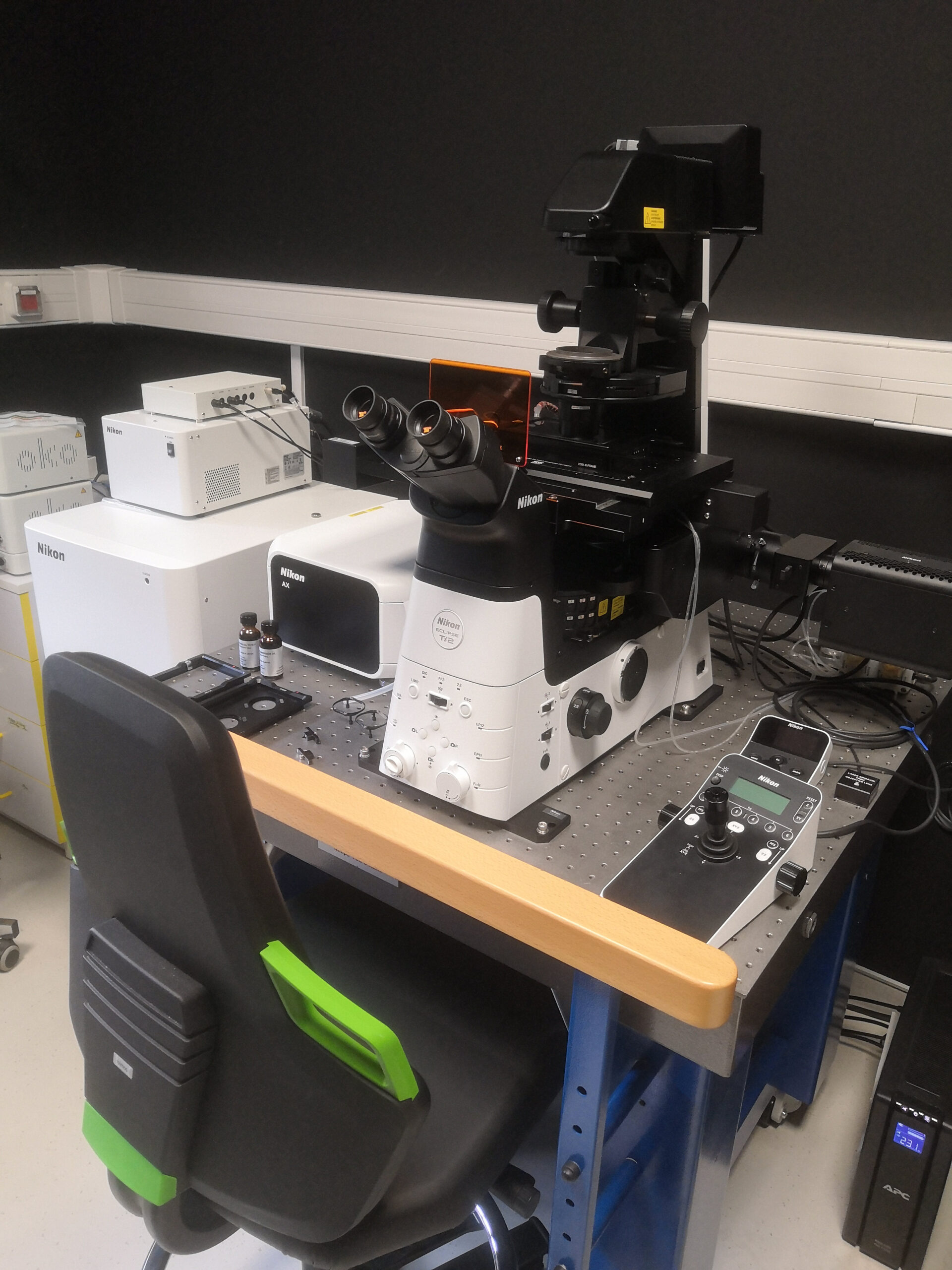 Microscope confocal AX R + NSPARC (module super-résolution)