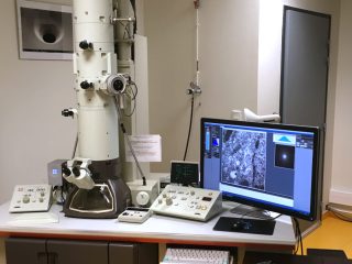 Microscope-Electronique-à-Transmission-JEOL-JEM-1011-100-kV